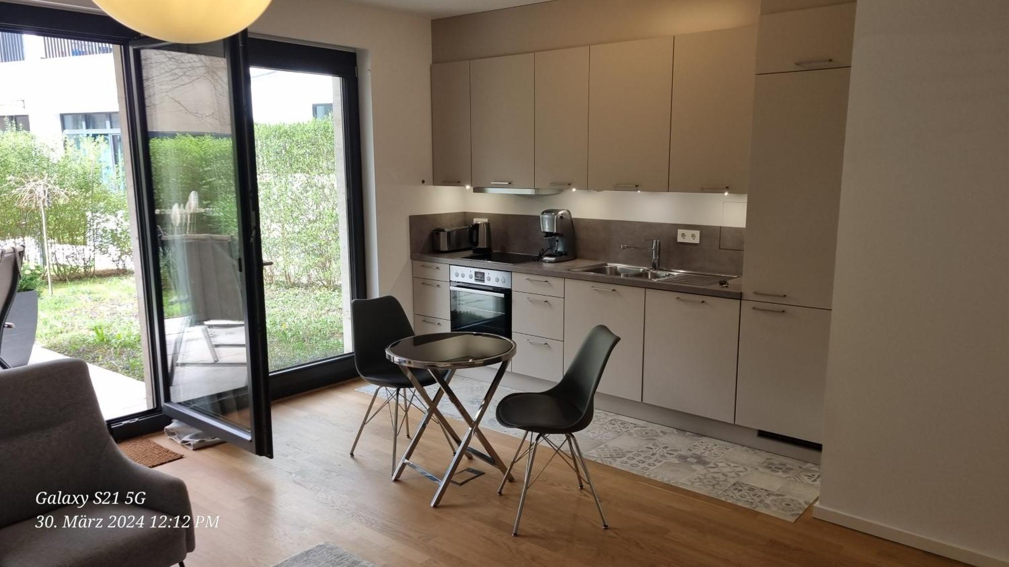 Luxi Luxurioeses Appartement Mit Terrasse Und Garten Mitten In Berlim Exterior foto